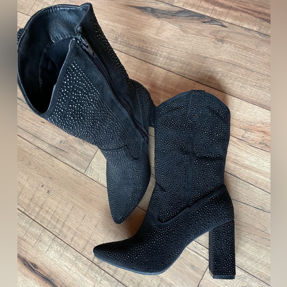 Women’s black sparkly boots - size 8